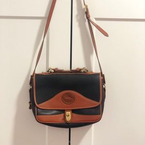 Dooney & Bourke satchel Purse 👜